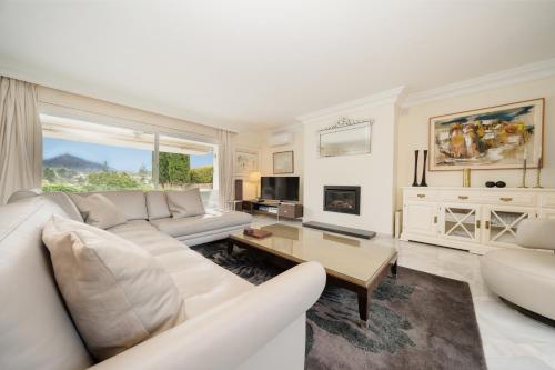 Villa Aviemore - Luxury Villa with Pool in Nueva Andalucia