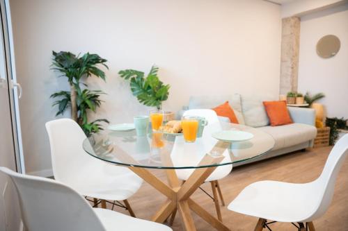 Valencia Beach Apartment by Glodeko Homes