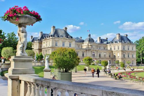 CHARMANT STUDIO PARISIEN EN PLEIN COEUR DES BEAUX QUARTIER PANTHEON NOTRE DAME JARDIN Du LUXEMBOURG