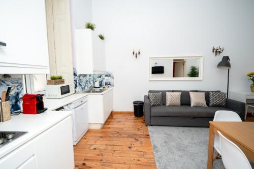 Large 3-Bedroom 4 double bed 2 Bathroom Apartment, Prime Lisbon Location
