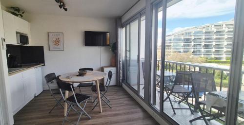 Studio 4 pers avec piscine & parking ,Accès plage direct
