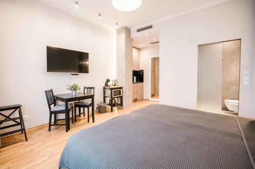 Karlo Main Square Apartments