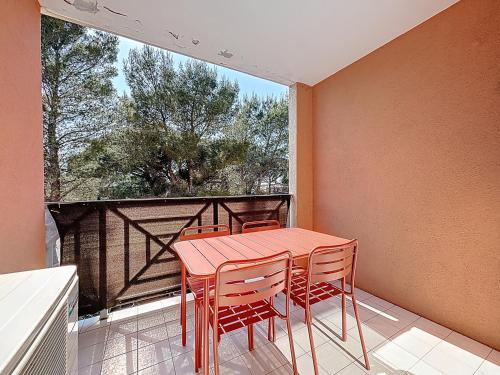 Pomme de Pin - Piscine & Tennis