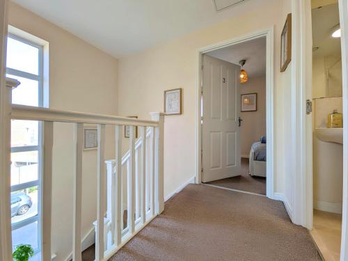Spacious 4BR Home Near Central Liverpool Parking photo 23
