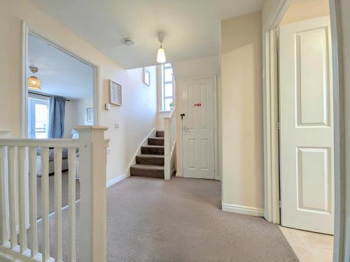 Spacious 4BR Home Near Central Liverpool Parking photo 24
