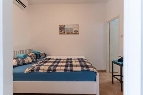 Apartments by the sea Novalja, Pag - 11512