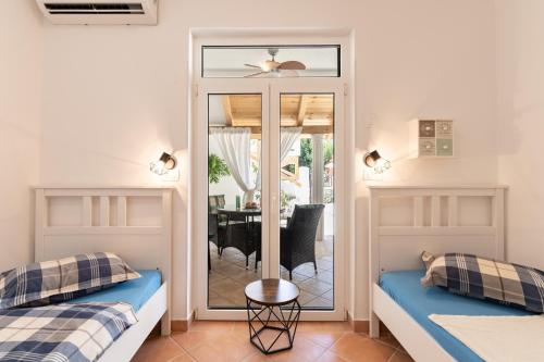 Apartments by the sea Novalja, Pag - 11512
