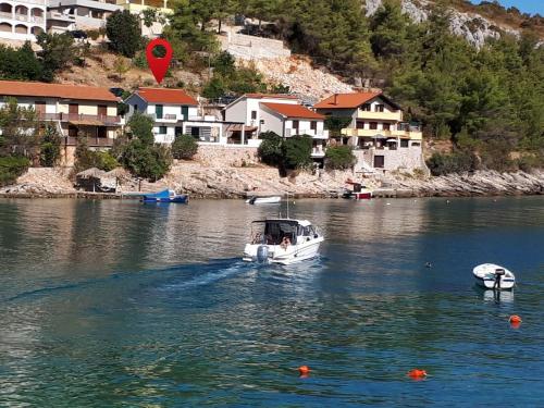 Secluded house with a parking space Cove Prana - Prapatna, Hvar - 25374