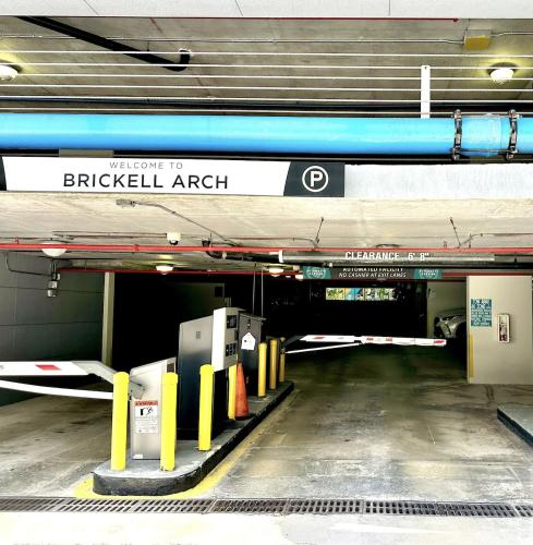 32 Brickell Royale With Skyline and Waterfront Views plus 5 Star Resort Facilities photo 43