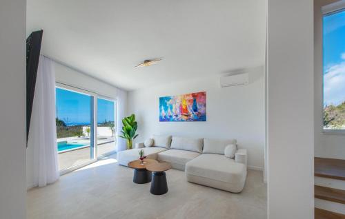 Cozy Home In Primosten