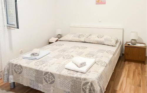 2 Bedroom Stunning Apartment In Rogoznica
