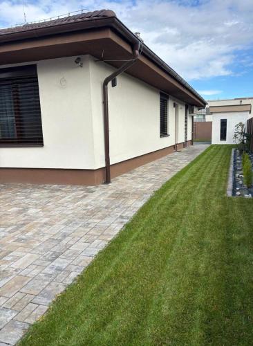Luxury Apartment House with 2 parking