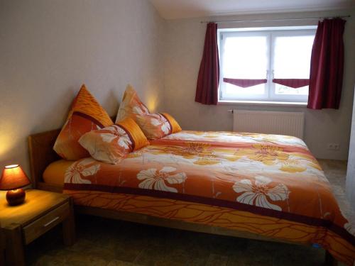 Apartment in Morgenitz/Insel Usedom 3207にあるベッド