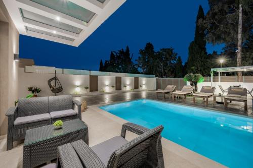 Lumior Villas Lux essence by 'elite'