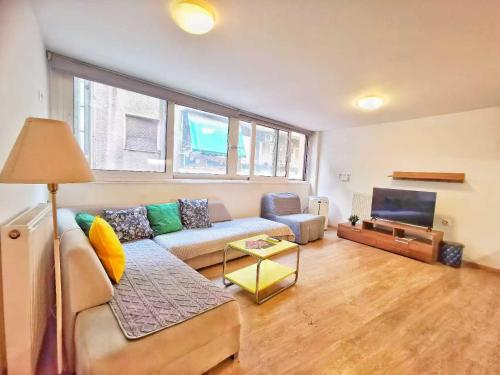 Cozy & Modern Flat for 5 in Athens