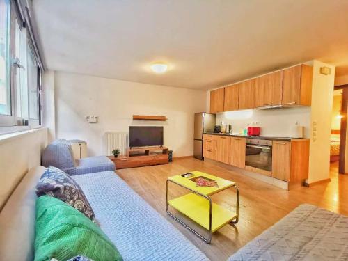 Cozy & Modern Flat for 5 in Athens