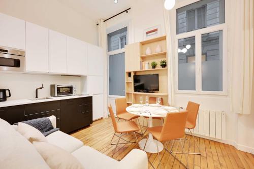 Beautiful Apt -1BR-4P- Tour Eiffel-Invalides