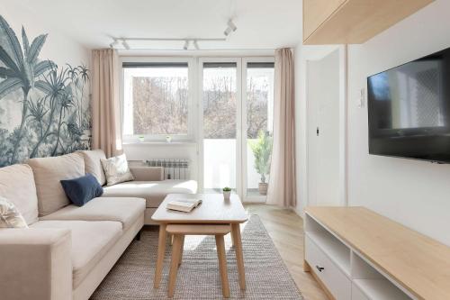 Przytulny Apartament z Dwiema Sypialniami i Balkonem w Gdyni by Noclegi Renters