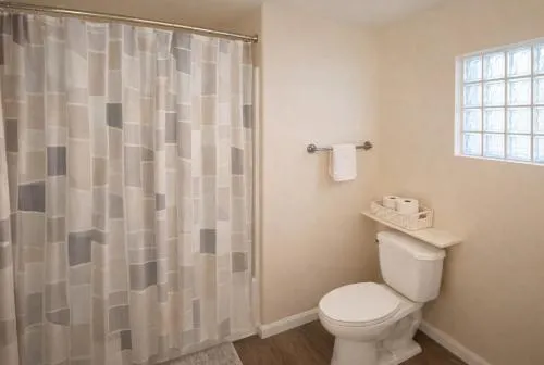Modern 1 & 2 Bedroom Apartments Near Venice & MDR with Pool Gym & Cinema photo 14