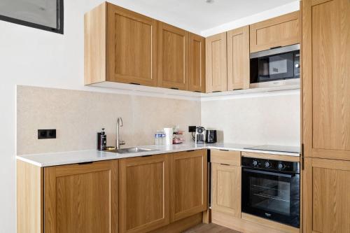 TheBlueStay 266 - Stunning AC Apartment