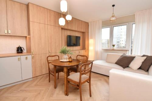 TOTU HOME Baltic Comfort Apartment Bohaterów Starówki Warszawskiej 14