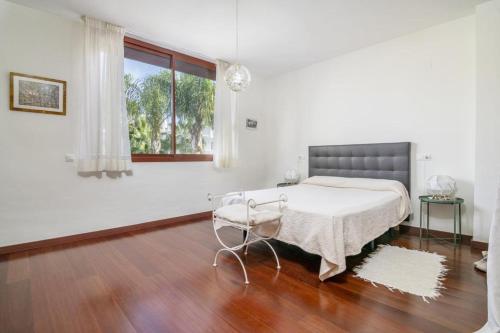 Elegant Holiday Home with Pool and Terrace Marbella Area