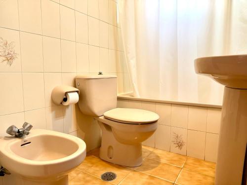 Spacious Apartment in Torre Gerona near Levante Beach & Nightlife