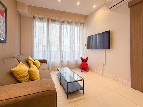 ANGERS 1 Bed - ID109