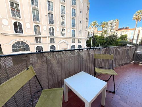 ANGERS 1 Bed - ID109