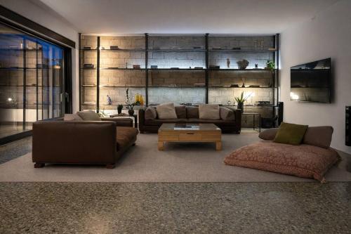 The Acropolis Muse Luxury 3BR Penthouse