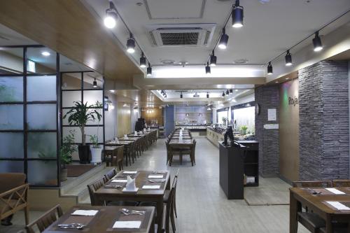 Gallery image of Ramada by Wyndham Dongtan in Hwaseong