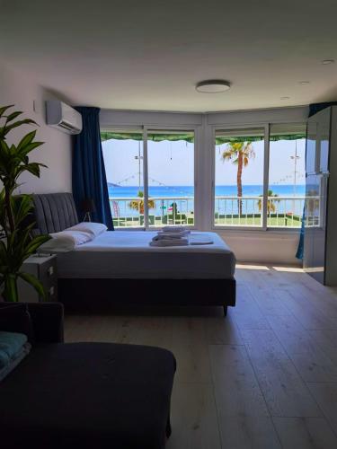 JSH Studio Benidorm Levante First Line