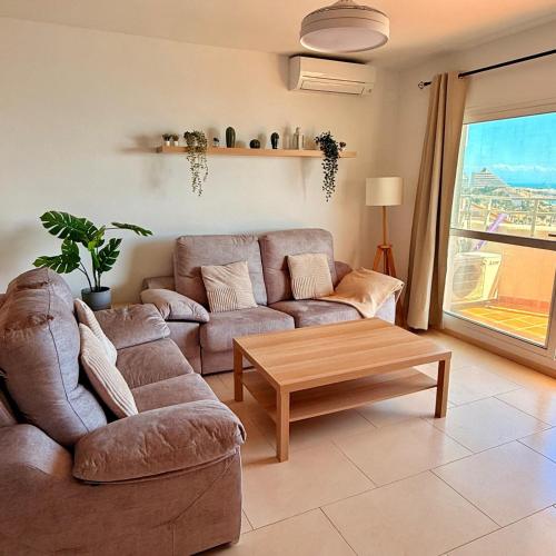 Deluxe Large Apartment Sea Views Benalbeach