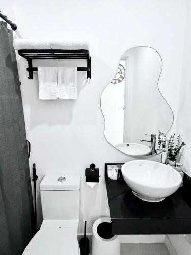 The Pod 18 tesisinde bir banyo