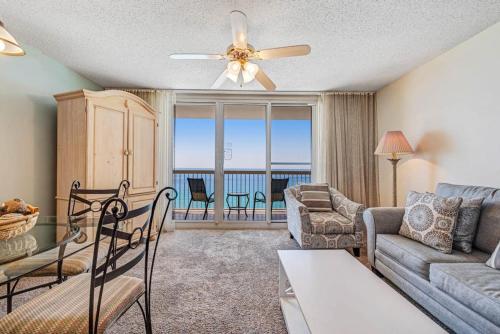 Pelican Beach Resort 1409 photo 3