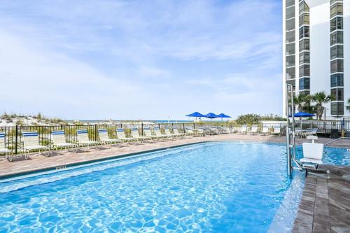 Pelican Beach Resort 1409 photo 4