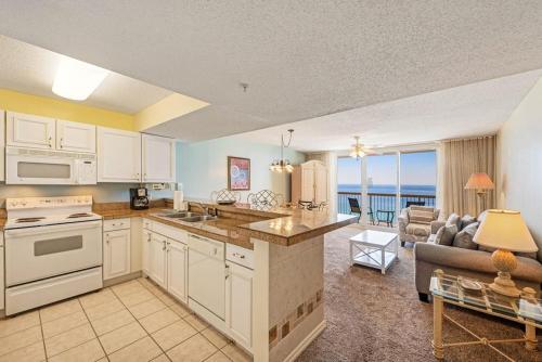 Pelican Beach Resort 1409 photo 7