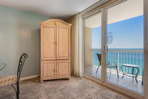 Pelican Beach Resort 1409 photo 11