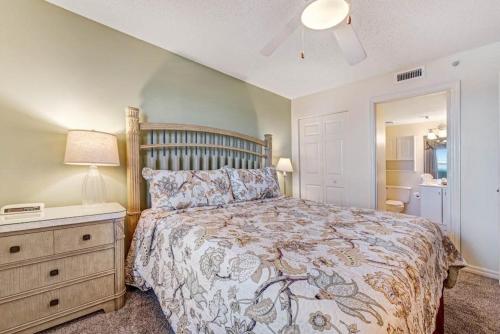 Pelican Beach Resort 1409 photo 16