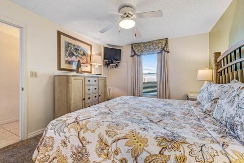 Pelican Beach Resort 1409 photo 18