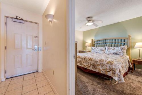 Pelican Beach Resort 1409 photo 19