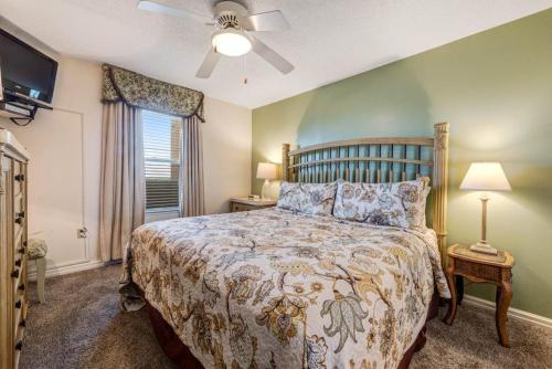 Pelican Beach Resort 1409 photo 17