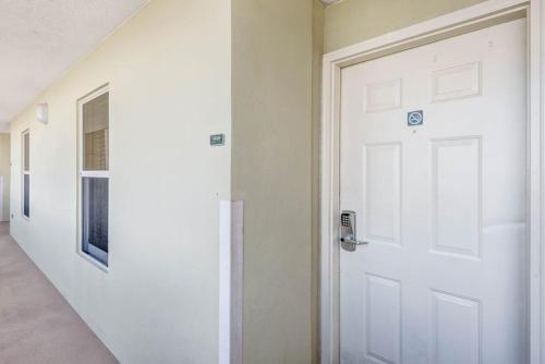 Pelican Beach Resort 1409 photo 27