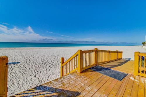 Summit Beach Resort, Unit 704 photo 5