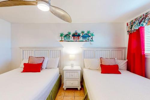 Summit Beach Resort, Unit 704 photo 19