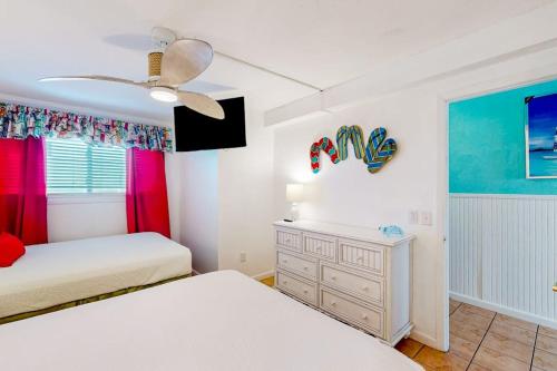 Summit Beach Resort, Unit 704 photo 20