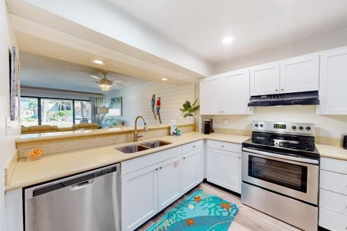 Edgewater Golf Villas #1506 photo 11
