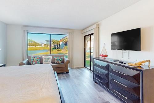Edgewater Golf Villas #1506 photo 14