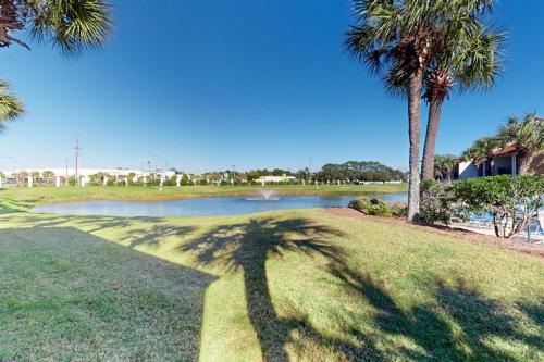 Edgewater Golf Villas #1506 photo 24