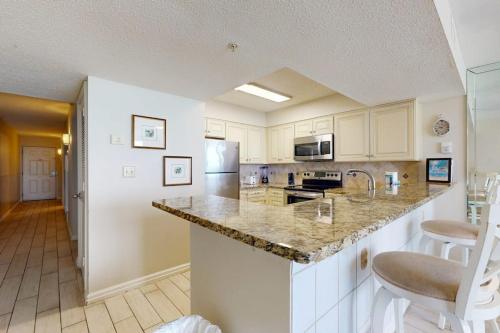 Pelican Beach Resort 502 photo 8